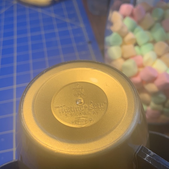 Thermo Serv MCM coffee cups set of 4 - Picture 4 of 6